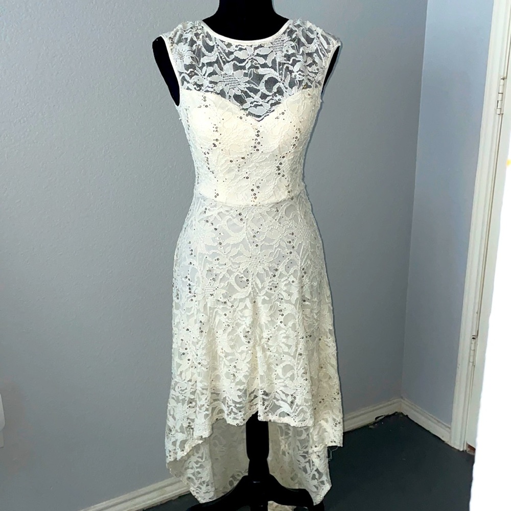 B. Smart Off White Stretch Lace Sequin Cocktail Party Dress
